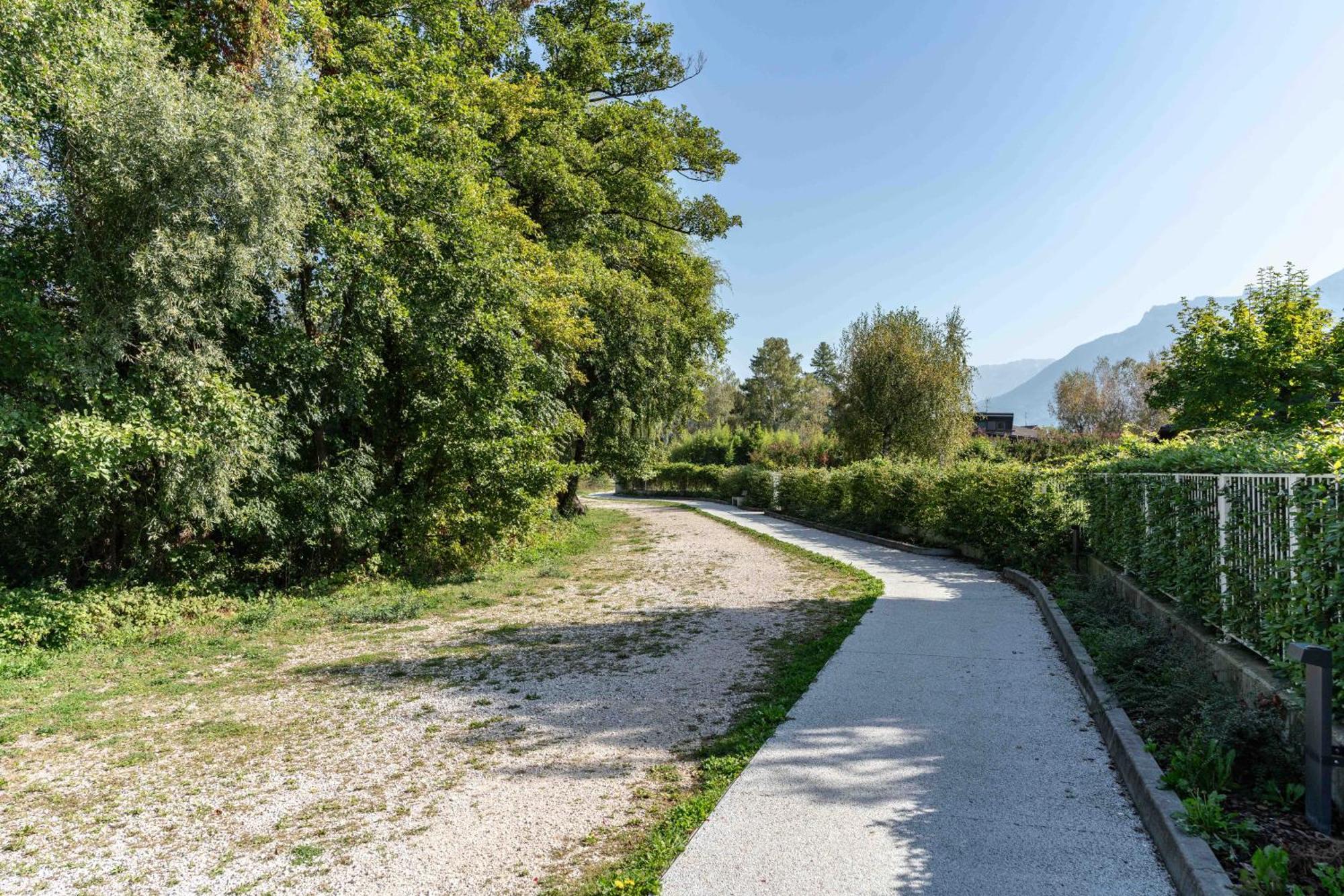 La Gemma Sul Lago Calceranica al Lago Exterior foto